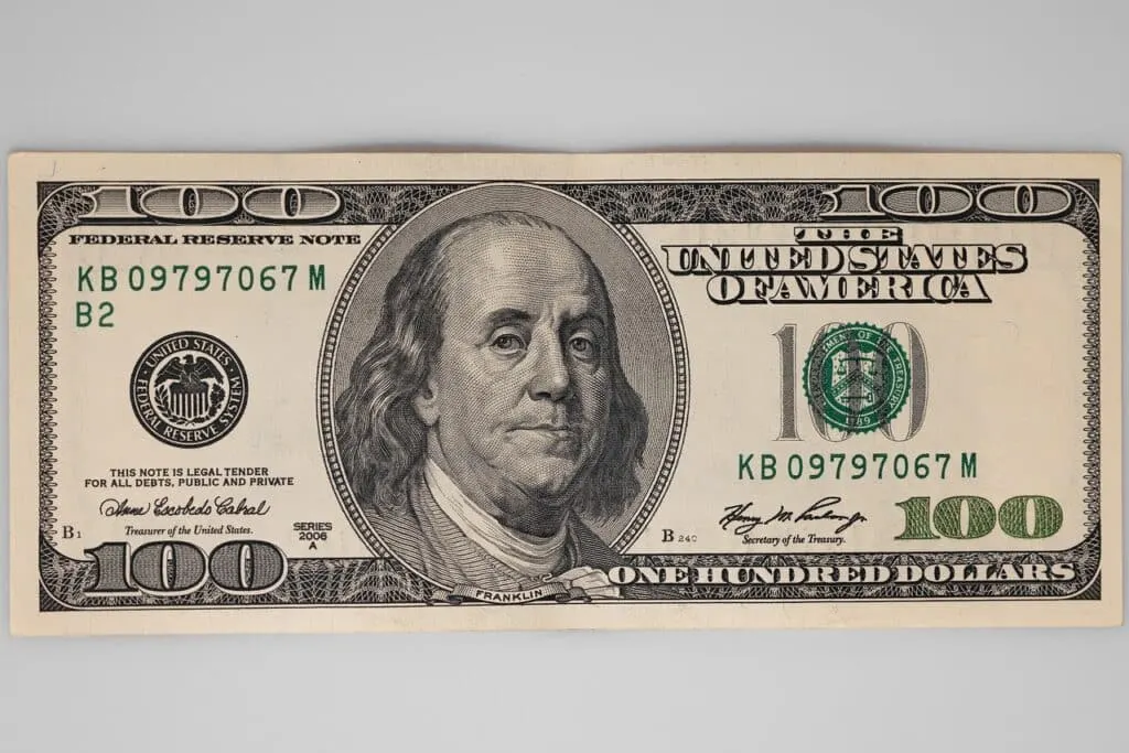 découvrez les enjeux et les conséquences de la crise du dollar. analyse des facteurs économiques, politiques et sociaux qui influencent la valeur de la monnaie américaine et ses répercussions mondiales.