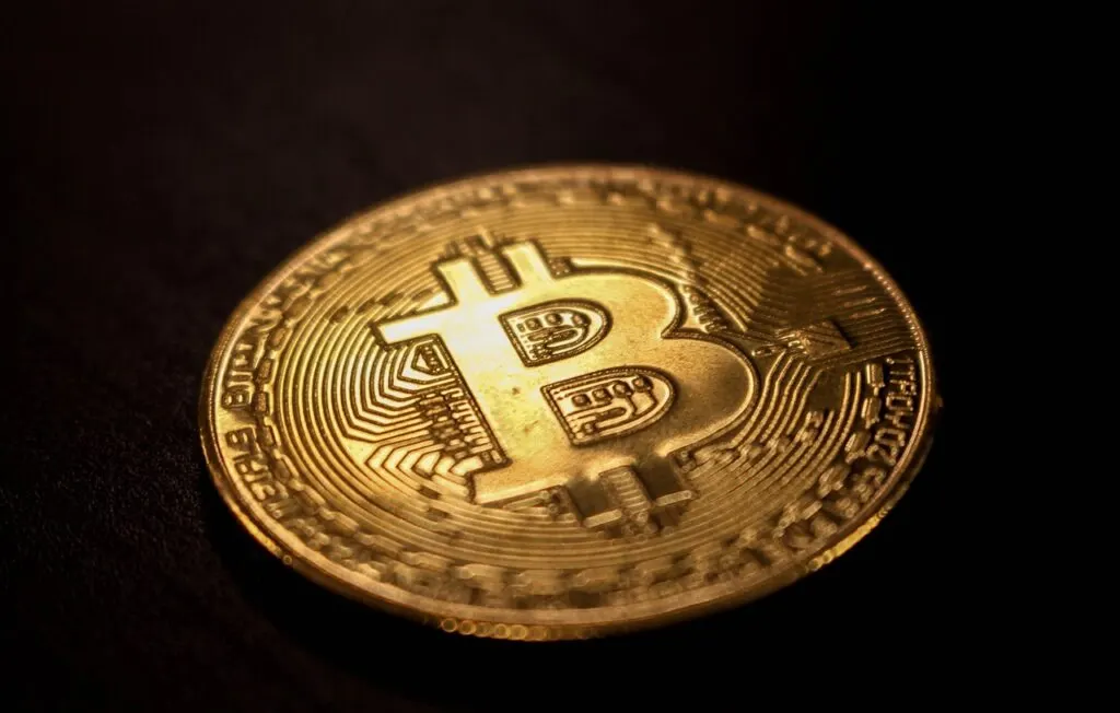 découvrez comment microstrategy utilise bitcoin pour optimiser les transferts financiers et sécuriser les transactions numériques.